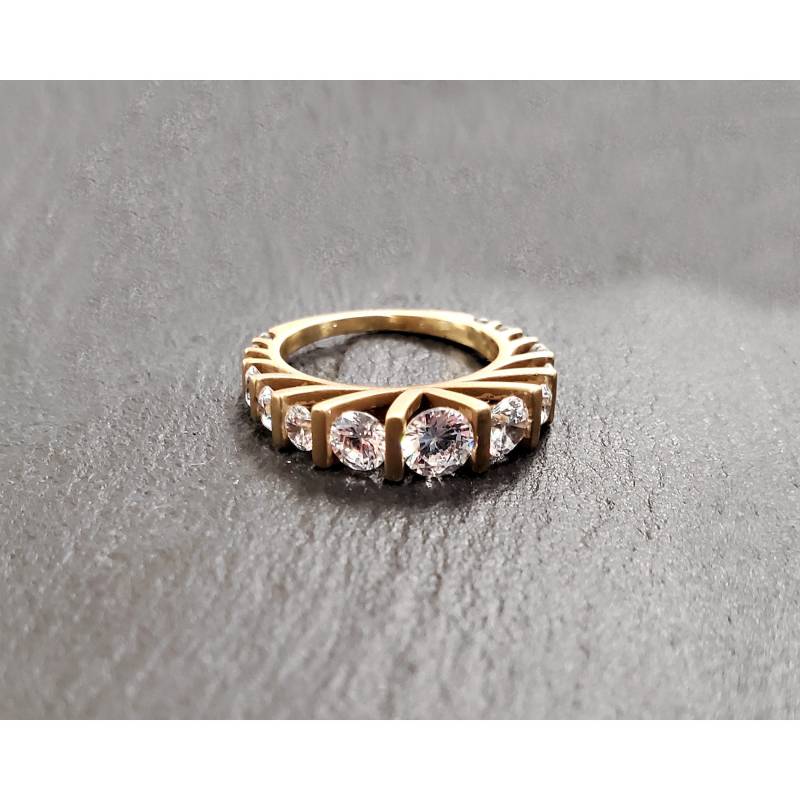 Cz Eternity Band 14K Vergoldeter Messing Stapelring von MOLLOLOGY