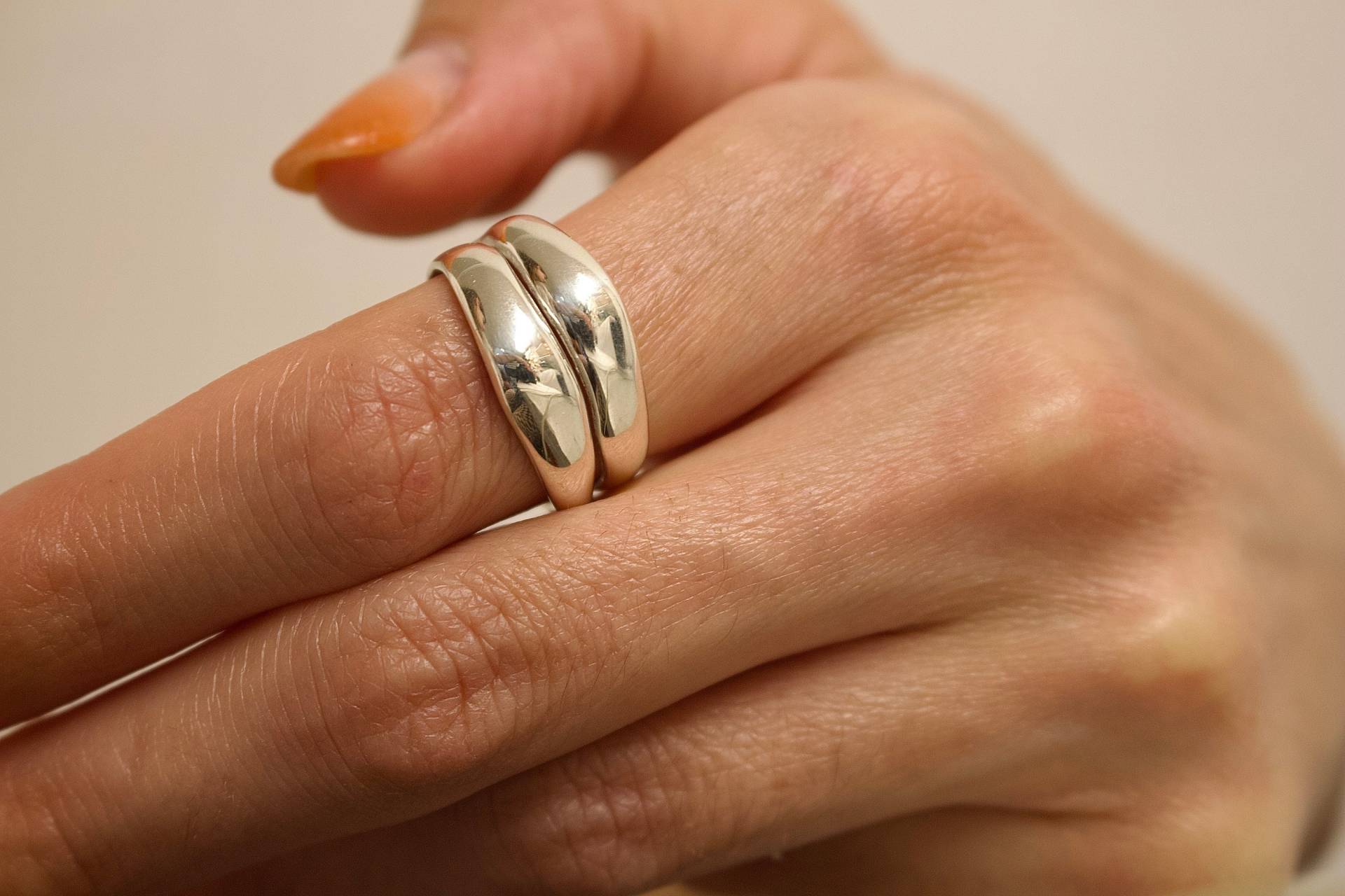 Handgefertigte Klobige Sterling Silber Ring Breites Band Statement Schmuck Handgefertigte Klobige Sterling Silber Ring Breites Band Statement Schmuck von MOLOKOplusJEWELRY