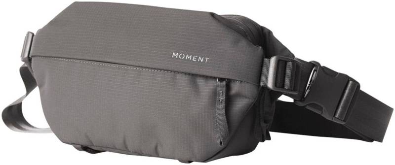 MOMENT Schultertasche Everything Sling 2L von MOMENT