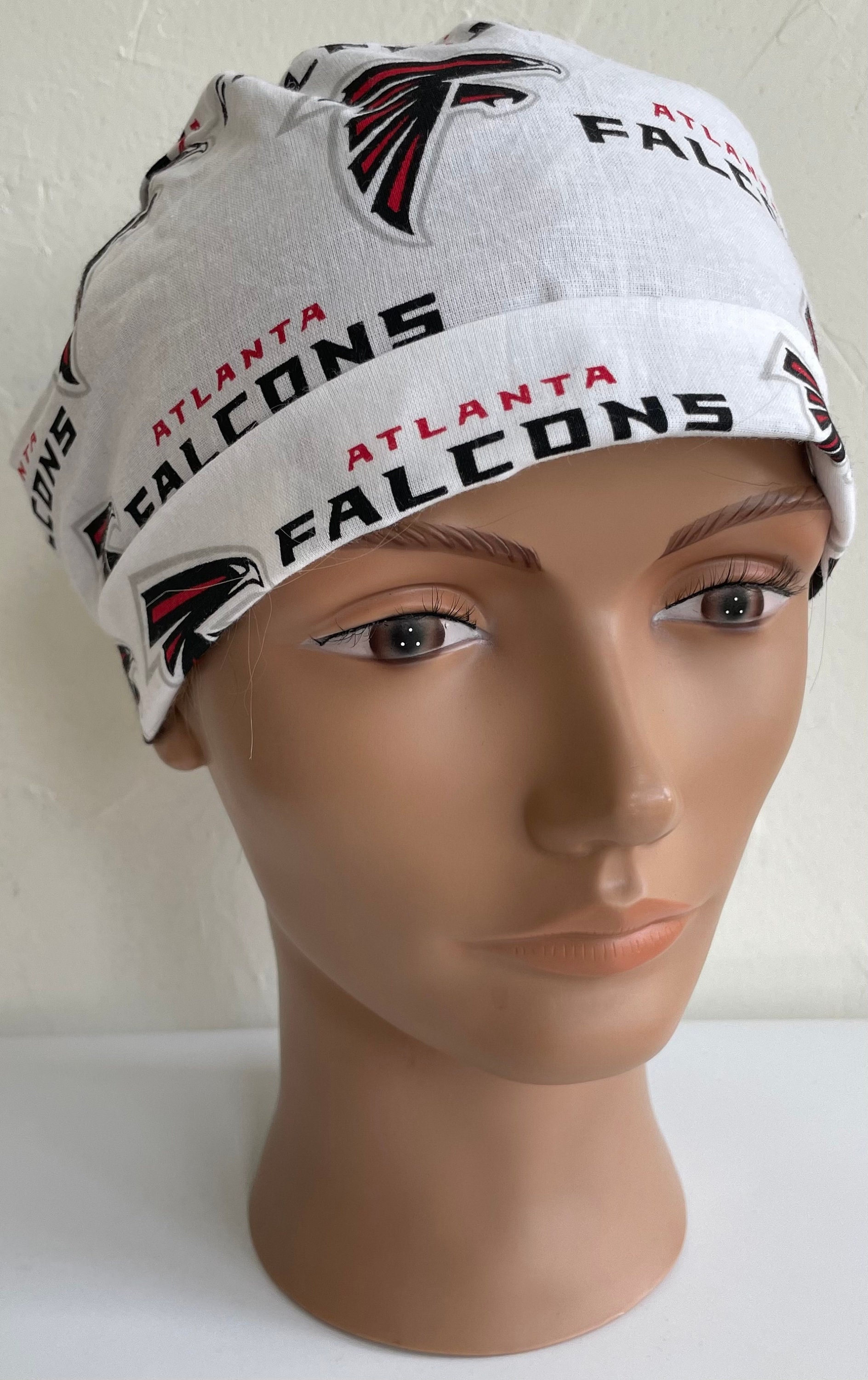 Atlanta Falcons Scrub Hat - Fold Up von MOMandMEScrubHats