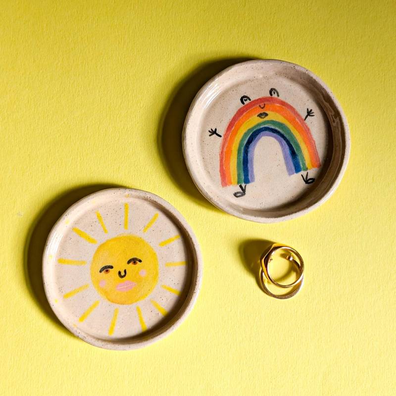 Schmuckteller Aus Keramik Mit Regenbogen Und Sonne, Schmuckschale, Ringschale, Ringschälchen, Getöpfertes Schmuckschälchen, Schale Deko von MONIYceramics