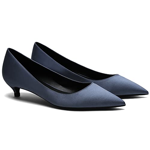 MOOMMO Niedriger Kätzchenabsatz Pumps für Frauen Spitzer Zehenbereich Satin Kleid Schuhe Slip On 2,5 cm Niedriger Absatz Arbeitspumps Bequem Basic Alltag Büro Abend Party Braut Pumpschuhe 4-13 M US, Satingrau/blau, 37 EU MOOMMO Niedriger Kätzchenabsatz Pumps für Frauen Spitzer Zehenbereich Satin Kleid Schuhe Slip On 2,5 cm Niedriger Absatz Arbeitspumps Bequem Basic Alltag Büro Abend Party Braut Pumpschuhe 4-13 M US, Satingrau/blau, 37 EU von MOOMMO