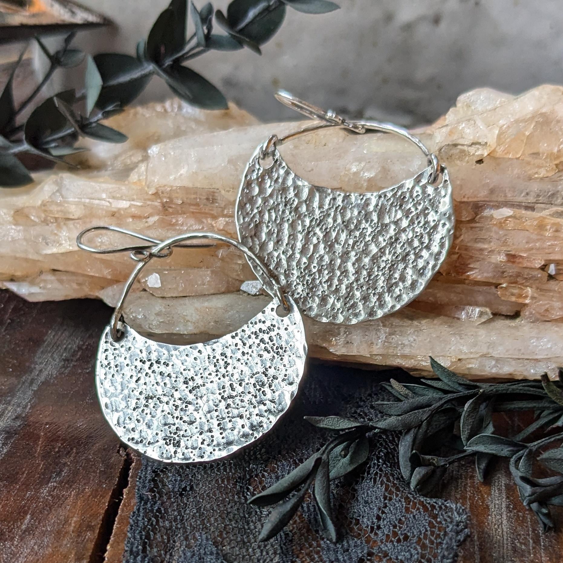 Luna Ohrringe | 925 Sterling Silber Oder Goldene Messing Halbmond Schild von MOONDROPSjewelry