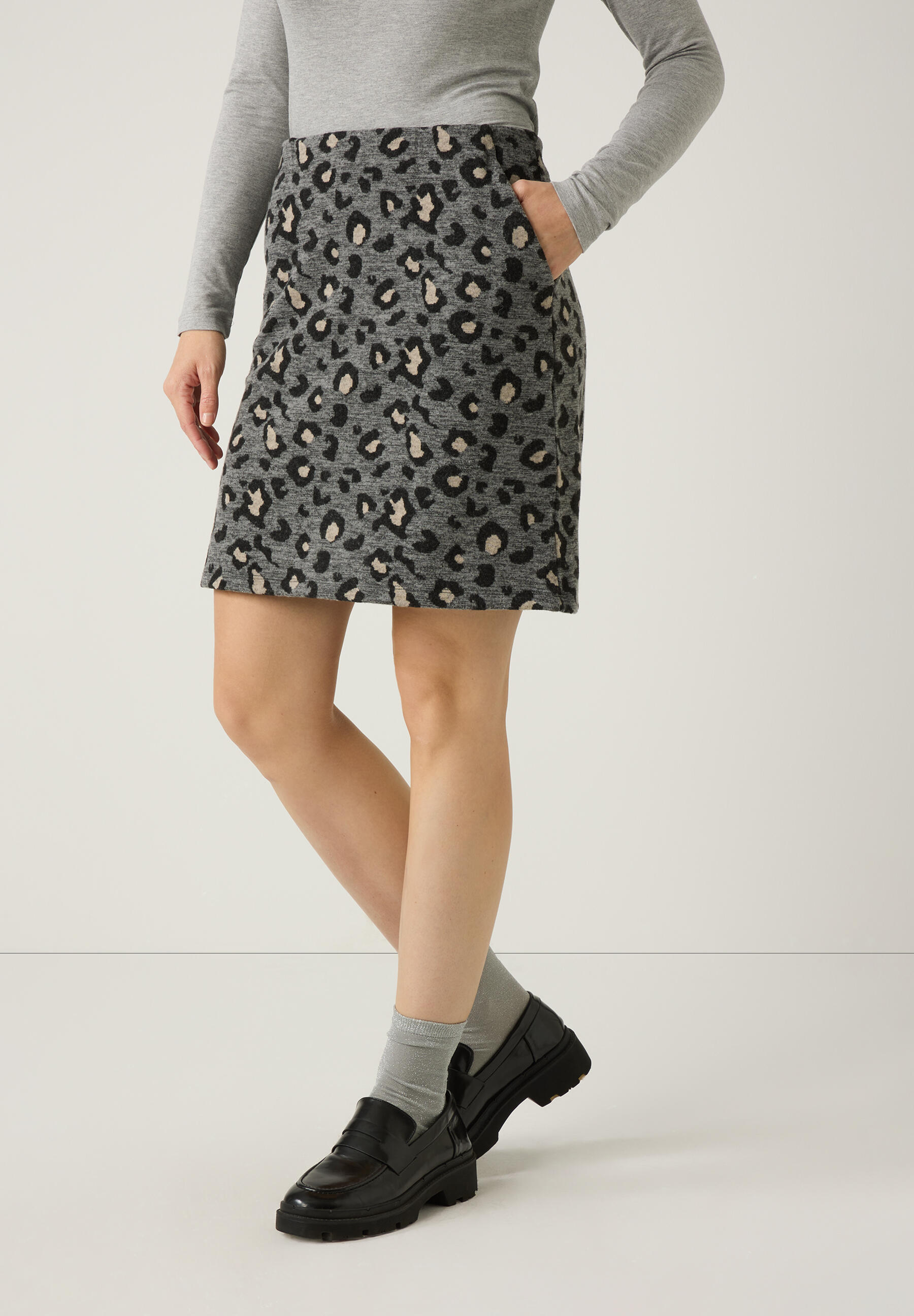 MORE & MORE - Jerseyrock mit Leomuster grau - Gr. - 36 von MORE & MORE