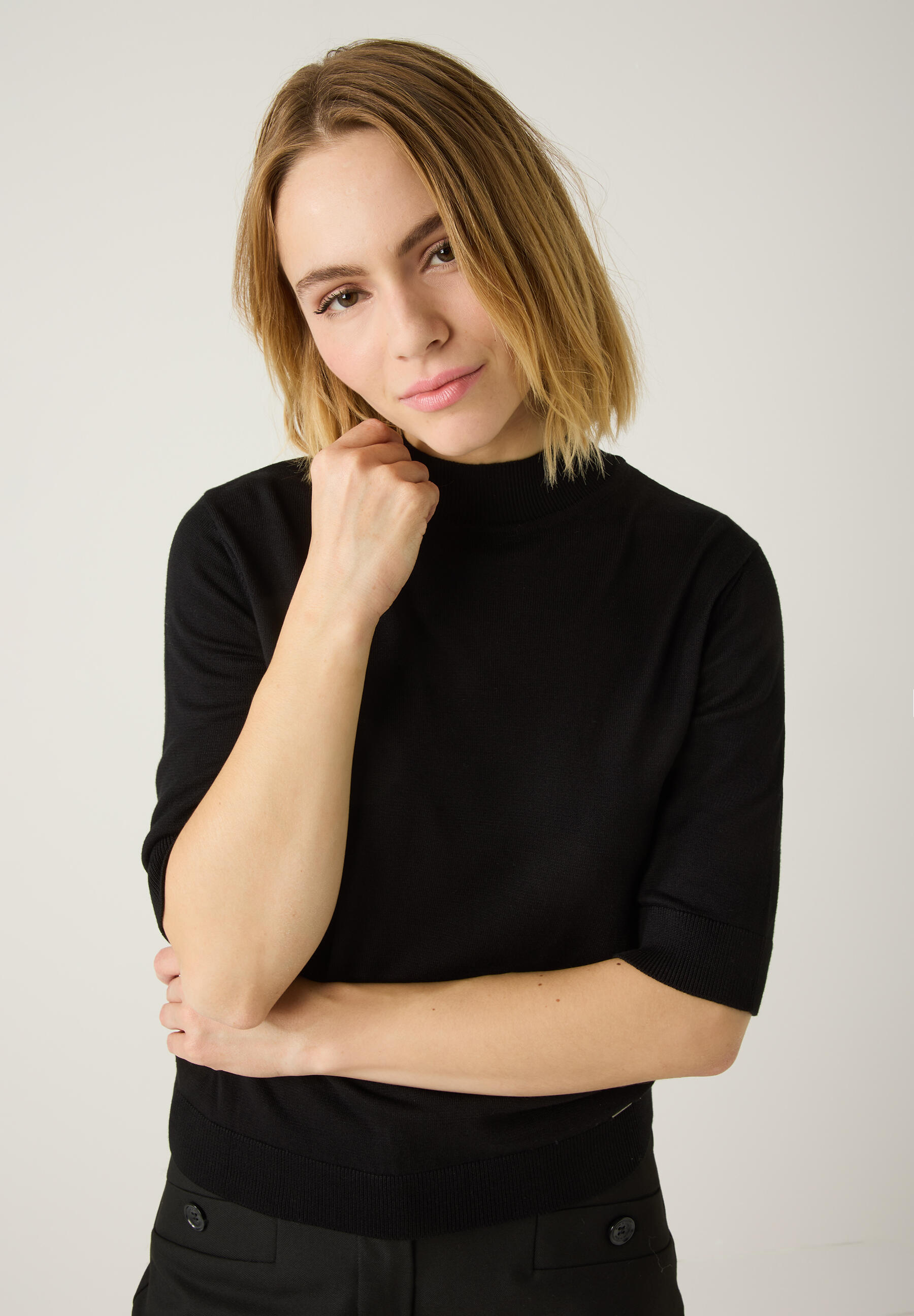 MORE & MORE - Turtleneck-Pullover mit kurzen Ärmeln schwarz - Gr. - 44 von MORE & MORE