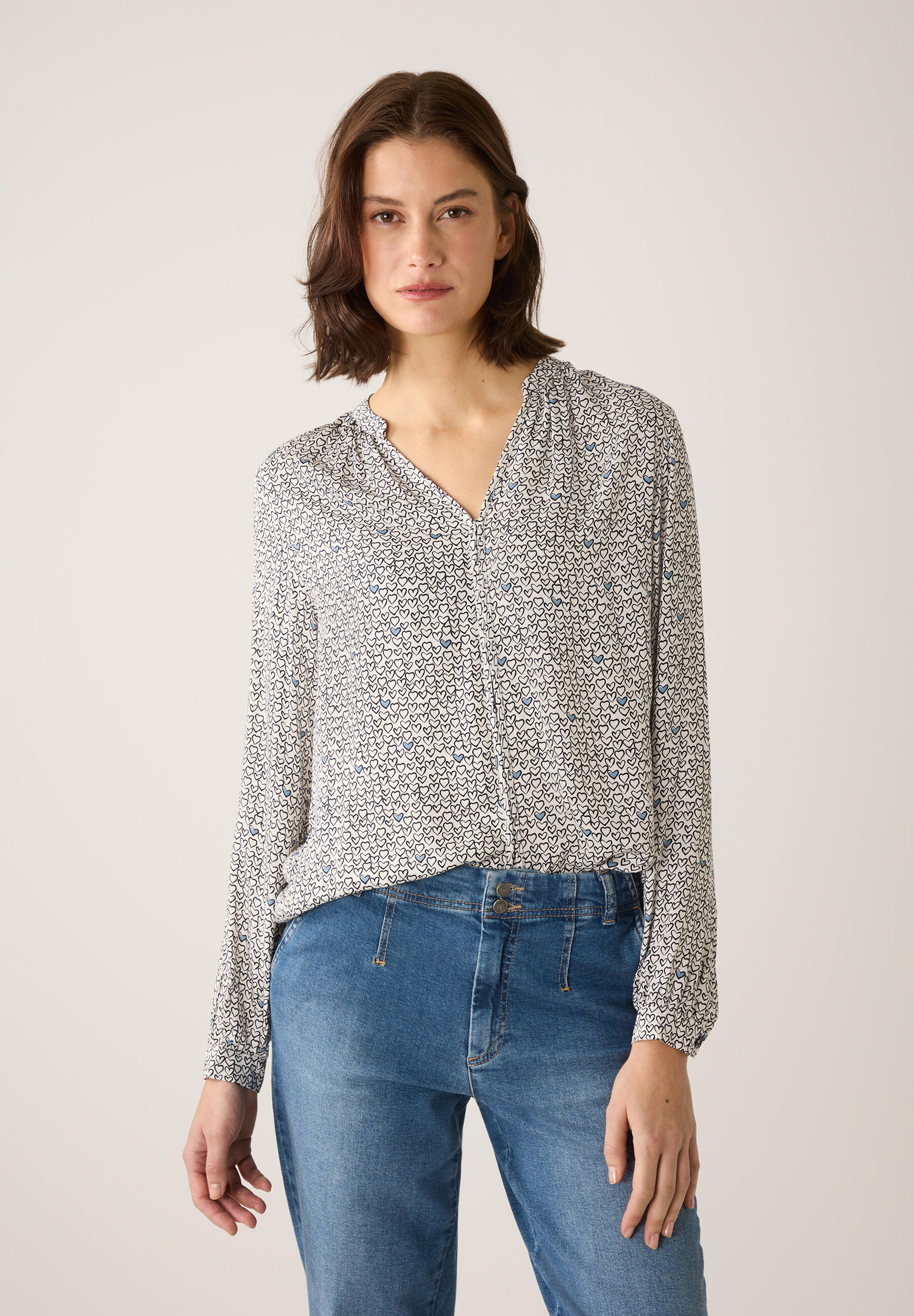 MORE & MORE - Viskosebluse mit Herzchenprint - Gr. - 38 von MORE & MORE