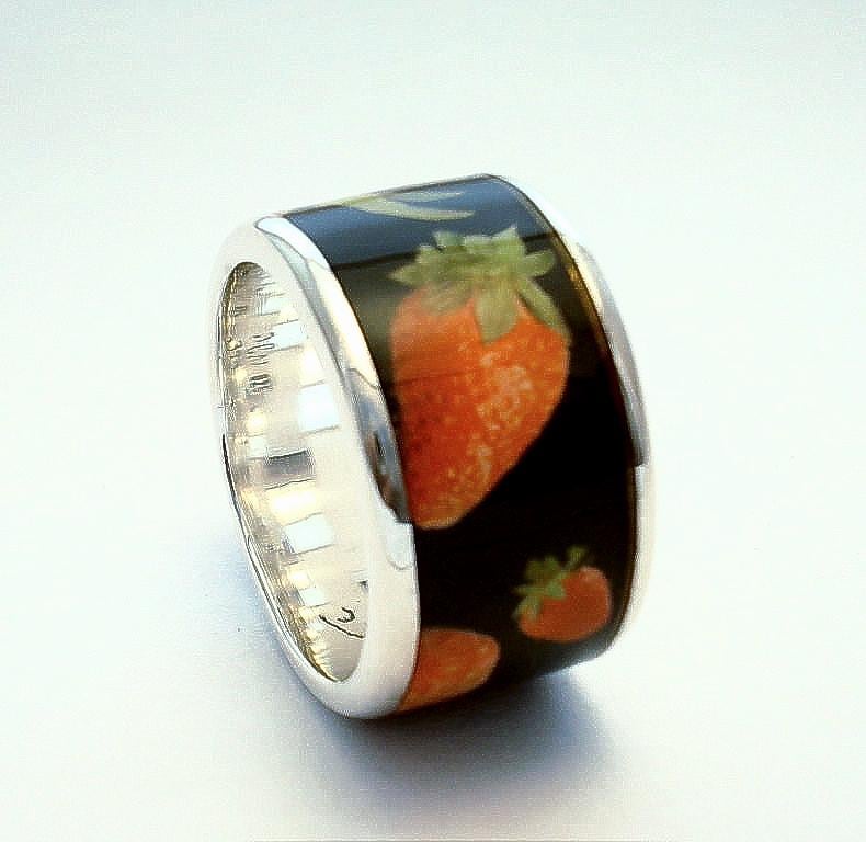 Erdbeerfelder Für Immer Ring von MOSHIKOART