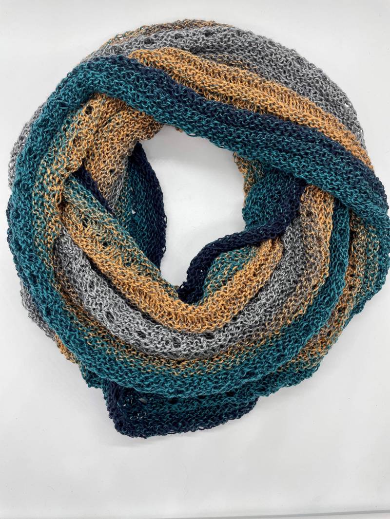 Handgestrickter Möbius - Loop Schal, Petrol Grün Braun Grau, Ein in Sich Drehendes Teil. Strickloop Handgestrickter Möbius - Loop Schal, Petrol Grün Braun Grau, Ein in Sich Drehendes Teil. Strickloop von MOSTROKunst