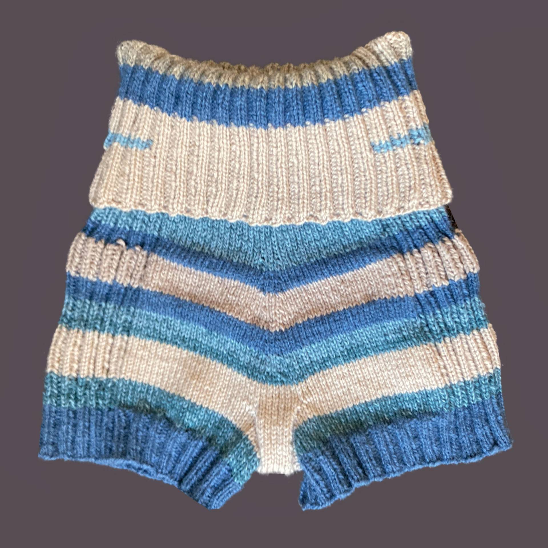Einzelstück Gemütliche Warm-Up-Shorts, Handgestrickt, Größe M, Ballett, Yoga, Tanz von MOVEtheCOLOUR