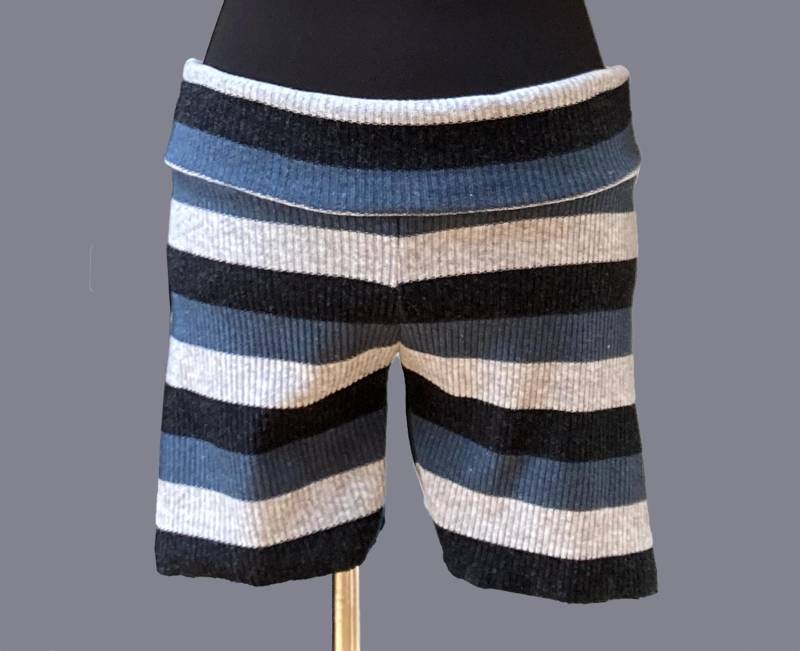 Gemütliche Warm-Up Shorts, Ballett Tanz Warm Up, Yoga, Pilates Aufwärmhose, Fitness Shorts, Tanzkleidung, Ballettkleidung Gemütliche Warm-Up Shorts, Ballett Tanz Warm Up, Yoga, Pilates Aufwärmhose, Fitness Shorts, Tanzkleidung, Ballettkleidung von MOVEtheCOLOUR