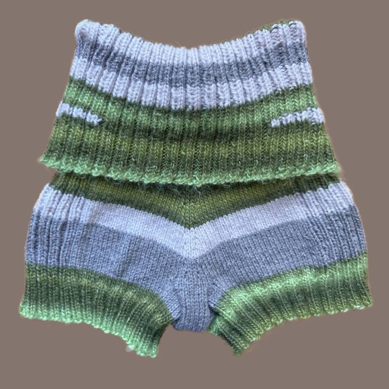 Gemütliche Warm-Up-Shorts, Einzelstück, Handgestrickt, Größe M, Ballett, Yoga, Tanz Gemütliche Warm-Up-Shorts, Einzelstück, Handgestrickt, Größe M, Ballett, Yoga, Tanz von MOVEtheCOLOUR