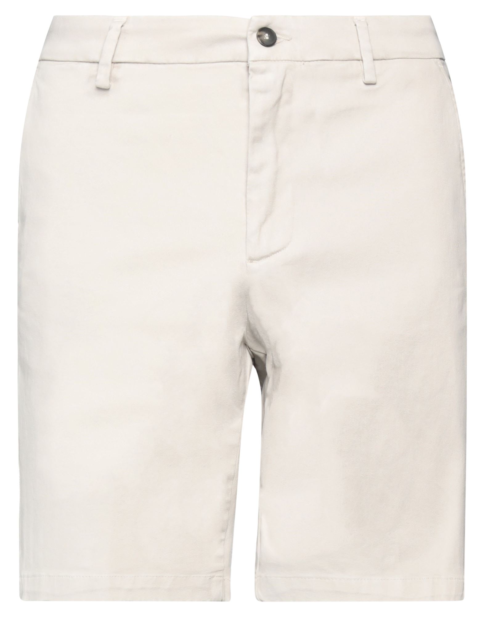 MP MASSIMO PIOMBO Shorts & Bermudashorts Herren Beige von MP MASSIMO PIOMBO