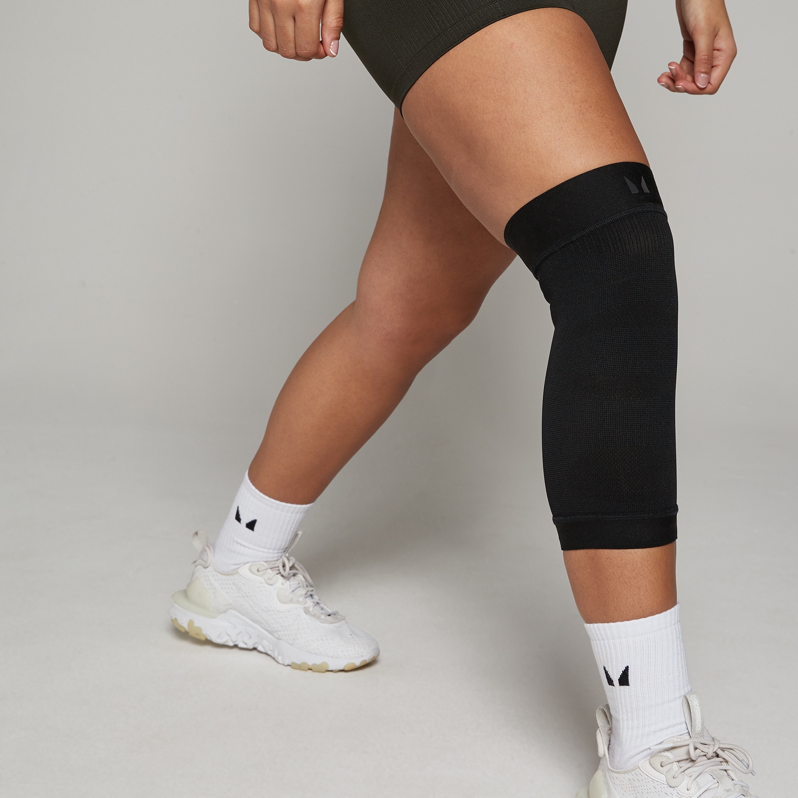 MP Seamless Knee Sleeve (Single) - Black - S von MP