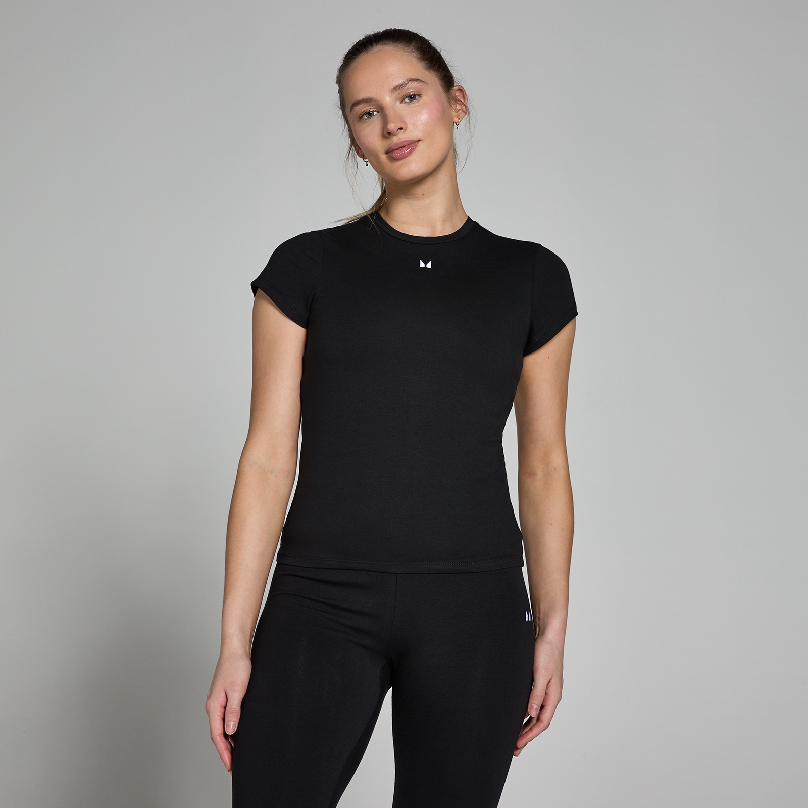 MP Women's Basic Body Fit Short Sleeve T-Shirt - Black - L von MP