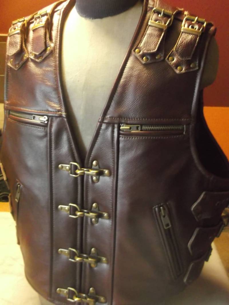 Bikerweste. Motorradweste, Echtleder 1, 8 Mm, Braun. 3x.handarbeit von MPBikerTailor