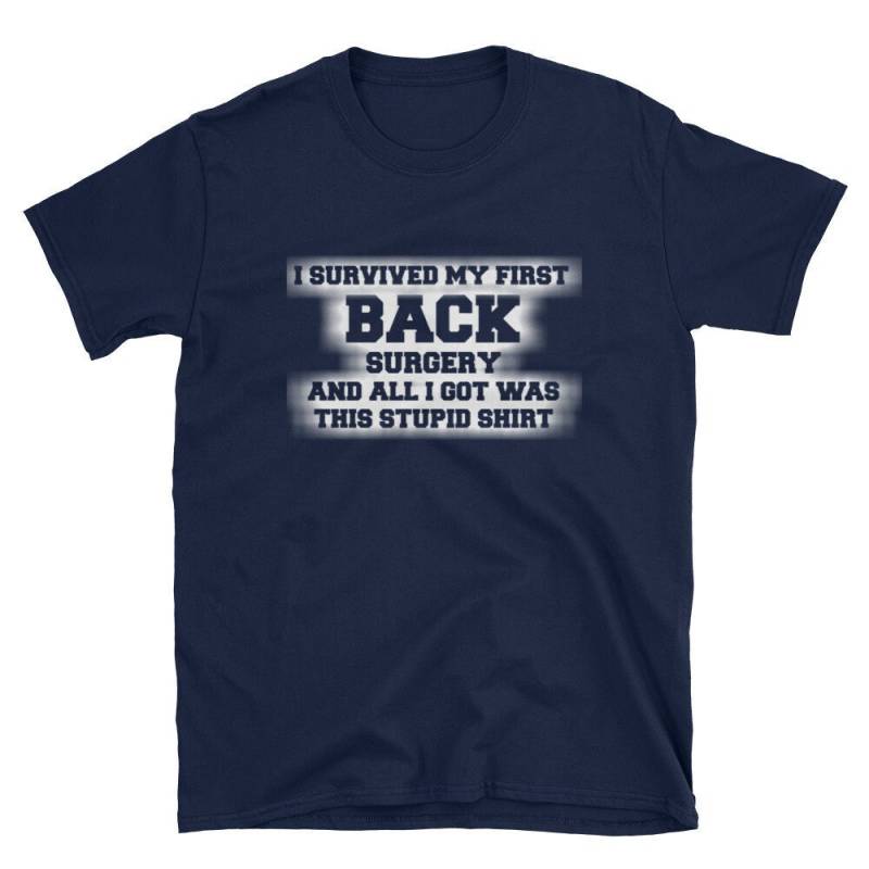 Erste Back Surgery Shirt Lustige Erholung T-Shirt Unisex T-Shirts von MRKPrints