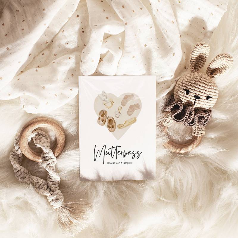 Mutterpasshülle "Mitten Ins Herz" Mutterpass Hülle Mutterpasshülle "Mitten Ins Herz" Mutterpass Hülle von MRSLOVELYde