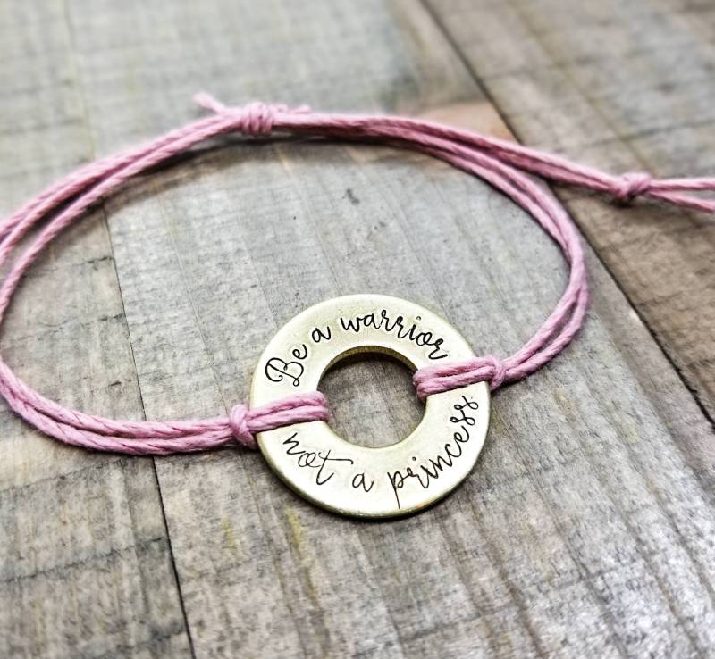 Benutzerdefinierte Armband-Personalisierte Scheibe Armband Für Frauen-Personalisierte Verstellbare Armband-Hanf Armband-Neue Jahre 2023 Benutzerdefinierte Armband-Personalisierte Scheibe Armband Für Frauen-Personalisierte Verstellbare Armband-Hanf Armband-Neue Jahre 2023 von MSDesignsOn3rd