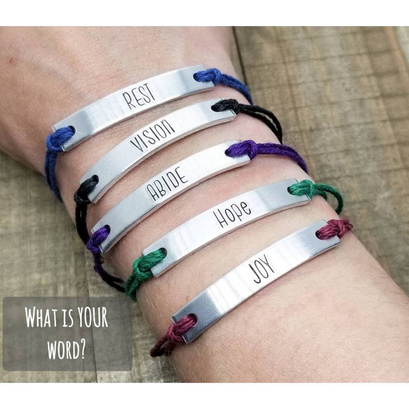 Wort Des Jahres 2024-Hand Gestempelt Armband-Custom Armband-Personalisierte Armband Frauen-Neujahr 2024-Hallo 2024-Wort Wort Des Jahres 2024-Hand Gestempelt Armband-Custom Armband-Personalisierte Armband Frauen-Neujahr 2024-Hallo 2024-Wort von MSDesignsOn3rd