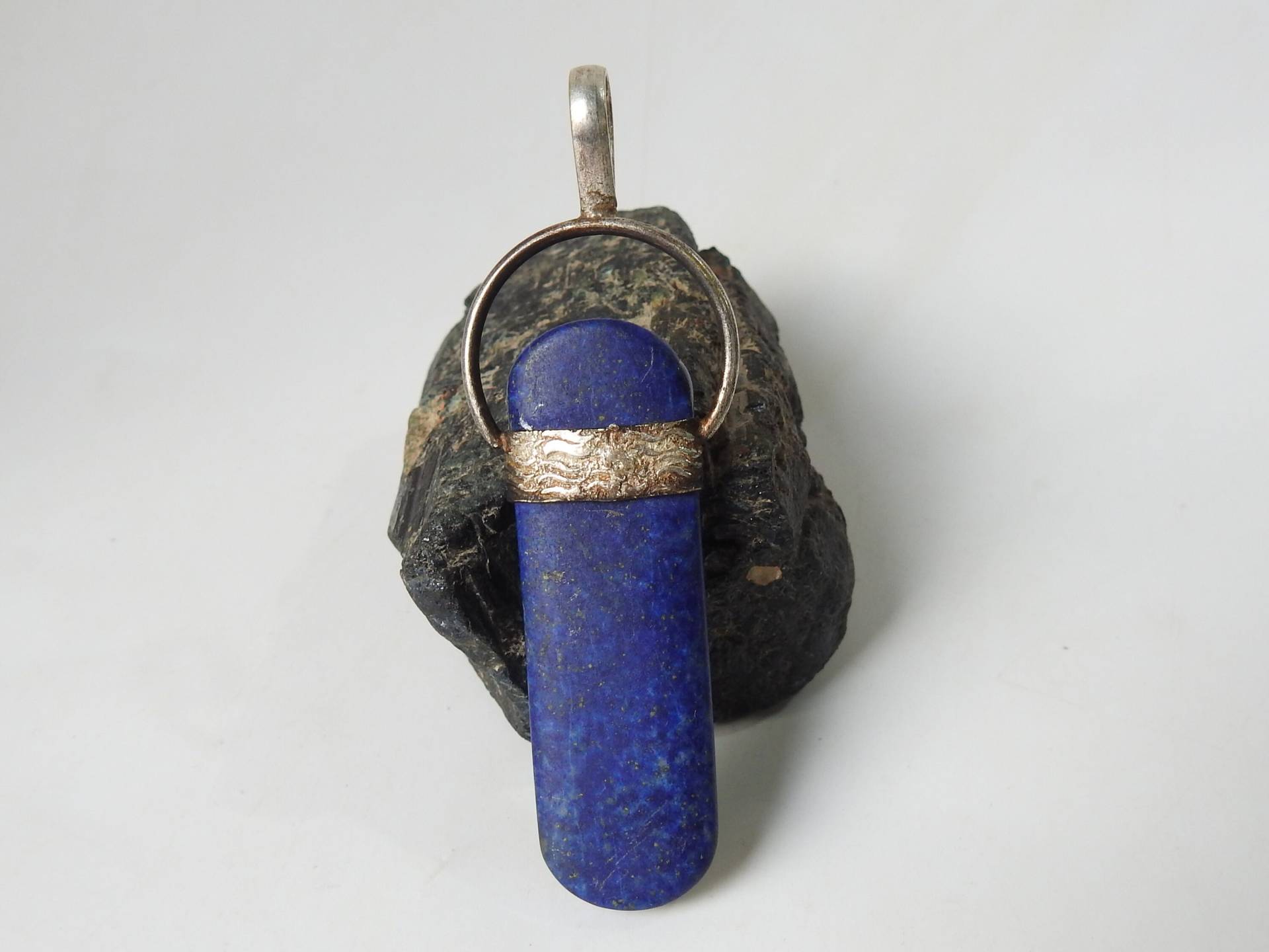 Lapislazuli Glattes Messing Pendent/C-20 Lapislazuli Glattes Messing Pendent/C-20 von MSGEMSCO