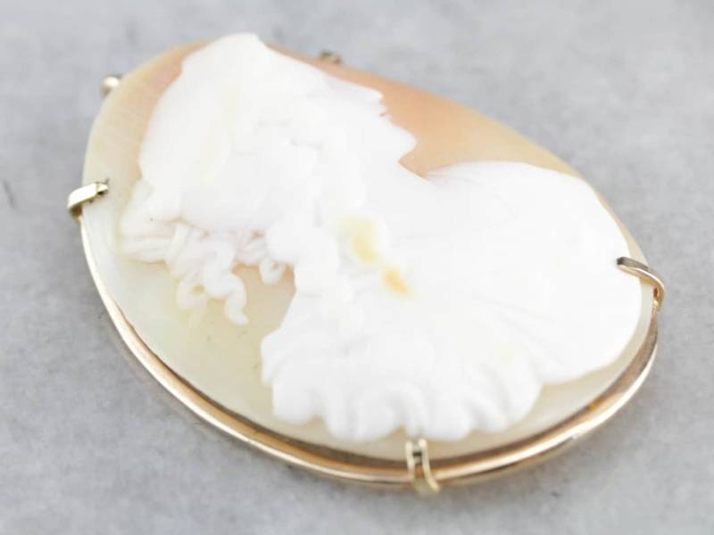 Antike Cameo-Anhänger, Renaissance Figürliche Mit Einfachen Goldrahmen Anhänger 8Dueuq-D Antike Cameo-Anhänger, Renaissance Figürliche Mit Einfachen Goldrahmen Anhänger 8Dueuq-D von MSJewelers