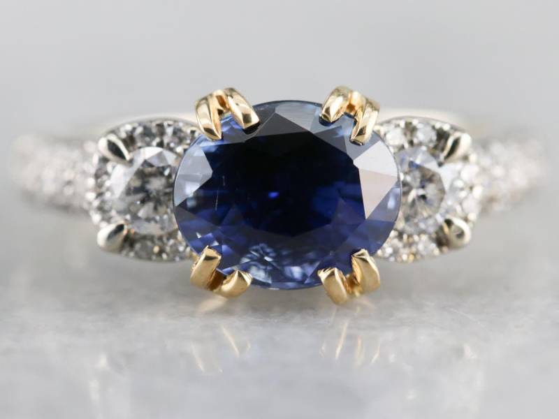 Feiner Ceylon Saphir Und Diamant 18K Gold Ring, Größe 5 von MSJewelers