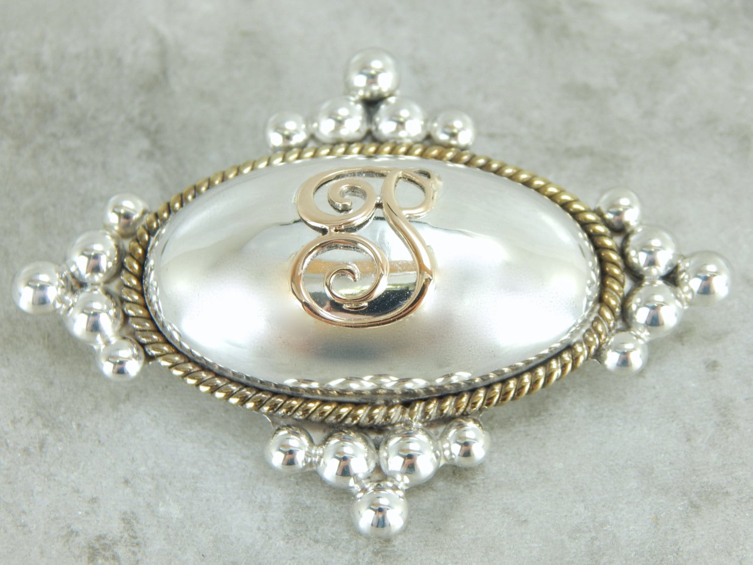 P Monogrammiert Brosche Oder Anhänger in Silber Und Gold Tzqmax-D von MSJewelers