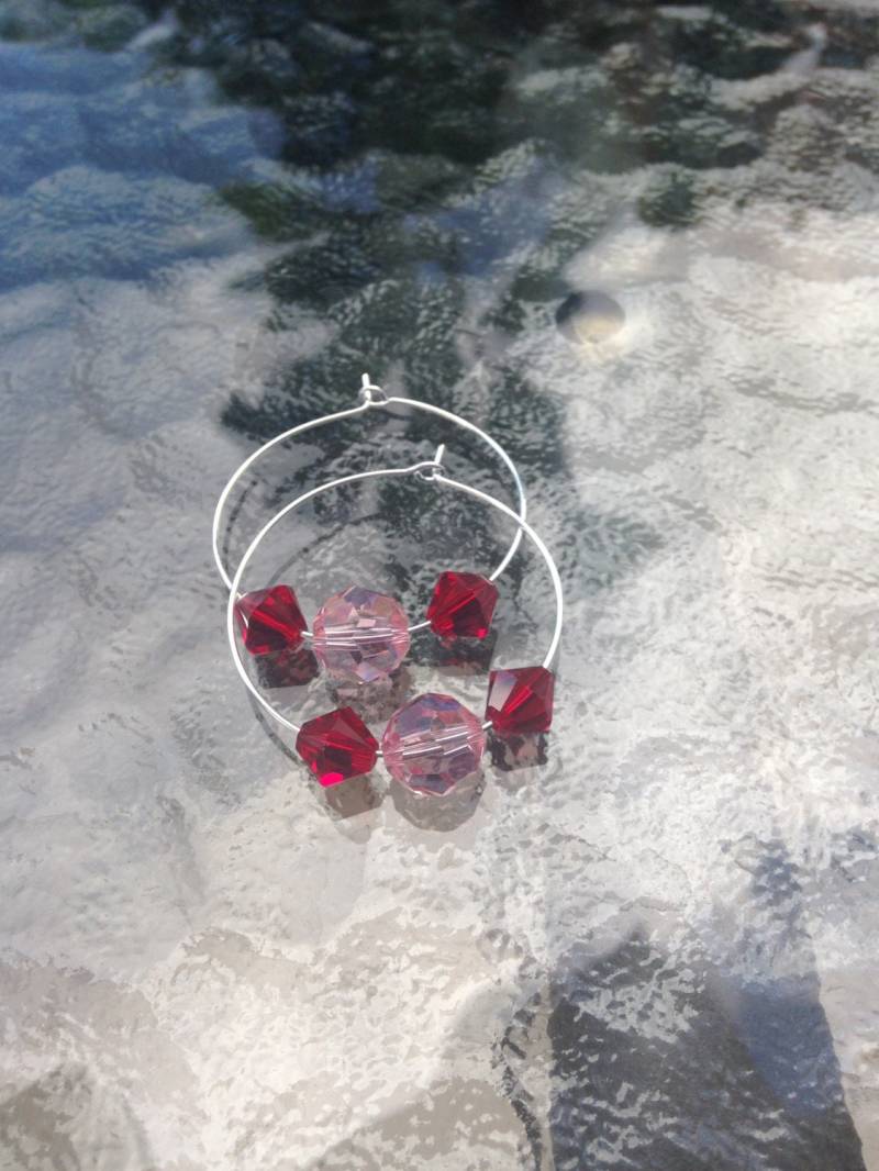 Rosa Und Rot Swarovski Kristall Creolen Rosa Und Rot Swarovski Kristall Creolen von MSnowsDesigns