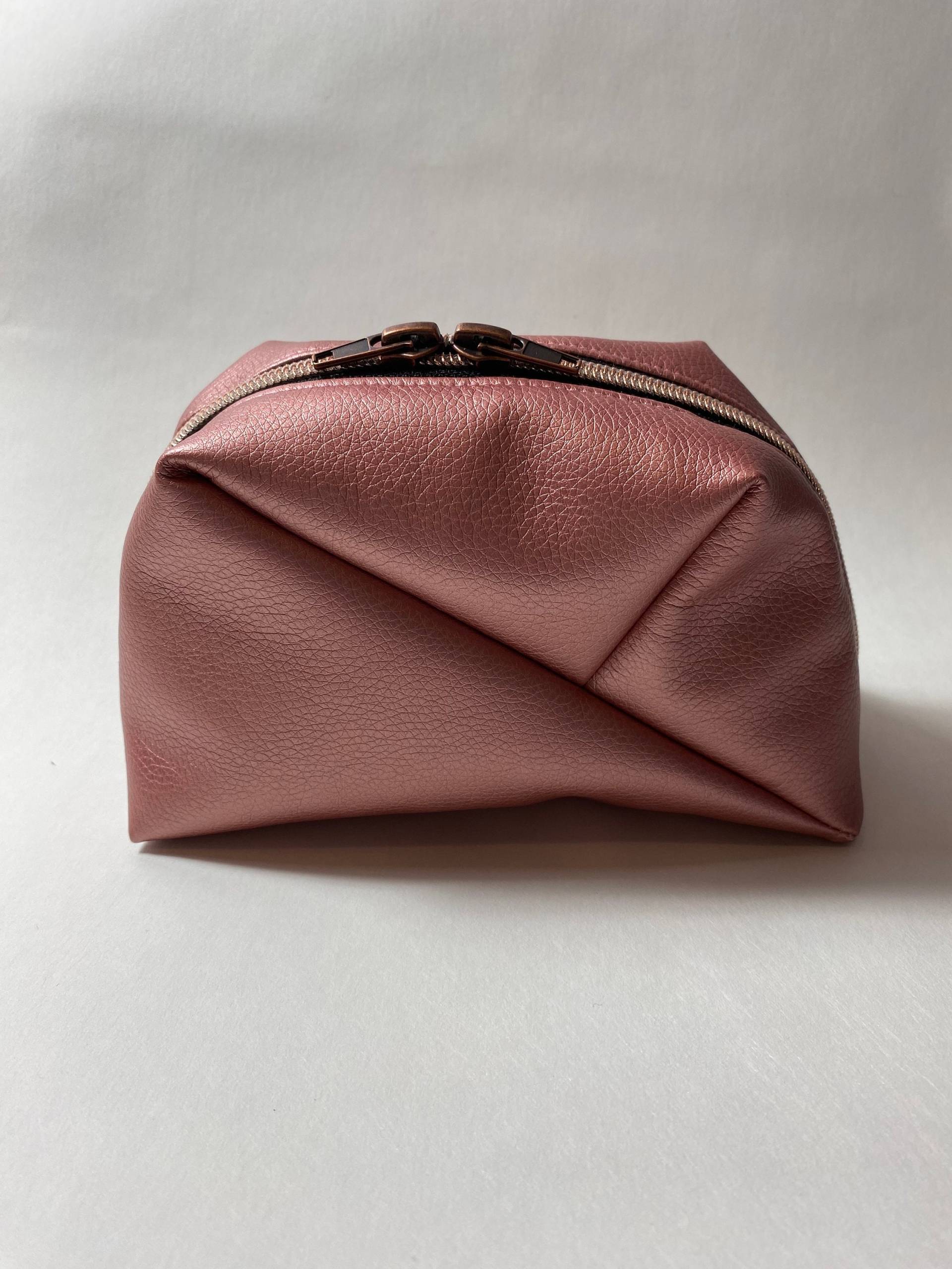 Kosmetiktäschchen "Geobag" Klein Kosmetiktäschchen "Geobag" Klein von MTDesignBraunschweig