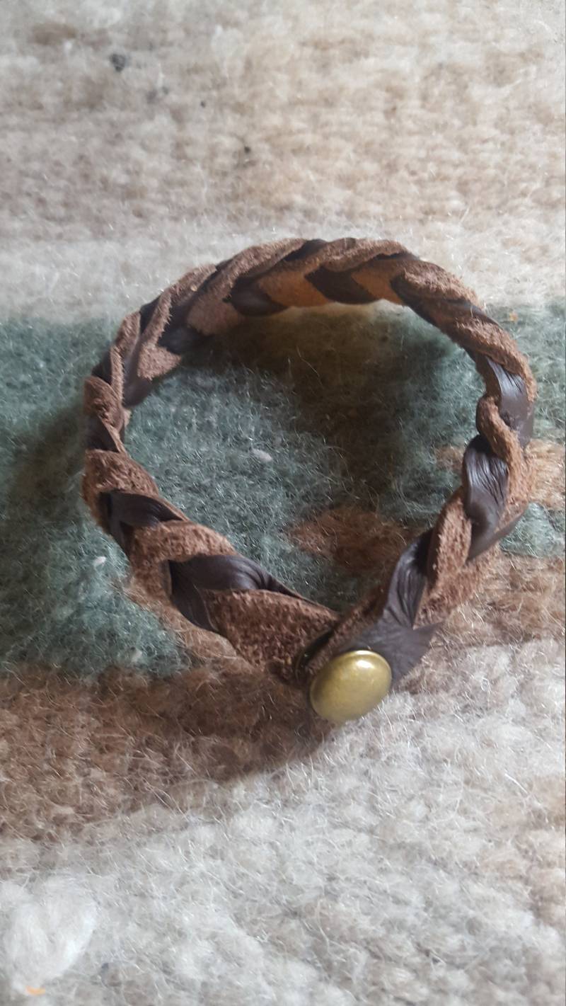 Bleed Knoten Lederarmband Bleed Knoten Lederarmband von MTLeatherCrafting