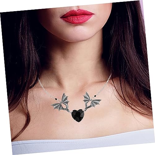 MUCKLILY Gothic Style Halskette mit Schwarzem Bat Wing Anhänger aus Legiertem Modisches Halsornament für Damen Einzigartiger Gothic Schmuck Vielseitig Kombinierbar von MUCKLILY
