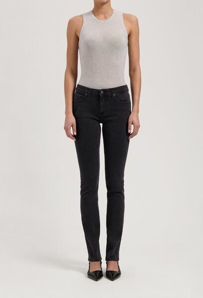MUD Jeans Faye Low Slim - Stone Black von MUD Jeans