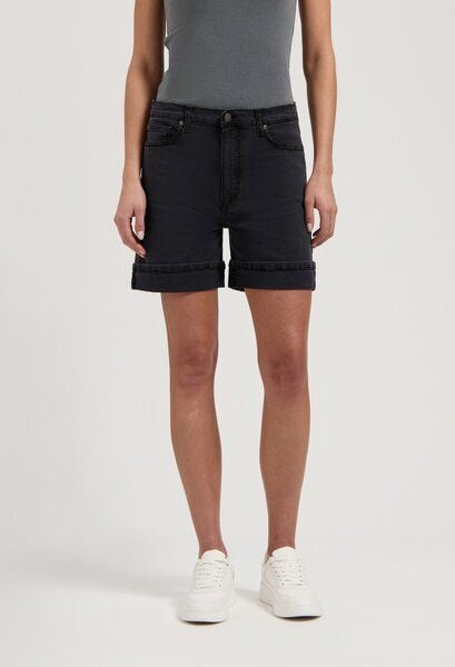 MUD Jeans Luna Mid Short - Black Vintage von MUD Jeans