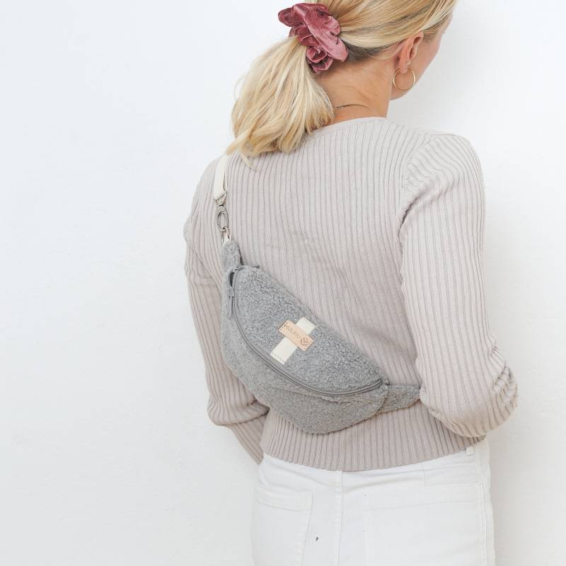 Mulinu Hipbag Teddy Hennes Grau Mulinu Hipbag Teddy Hennes Grau von MULINU