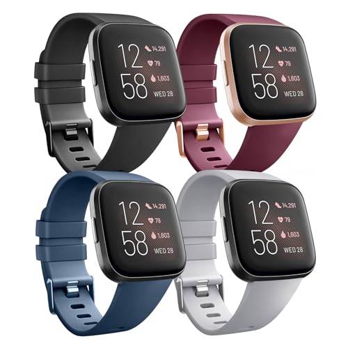 4 Stück Armbänder kompatibel mit Fitbit Versa 2 / Versa / Versa Lite / Versa SE, klassisches weiches Silikon-Sportarmband für Damen und Herren, Größe L, Schwarz + Weinrot + Marineblau + Grau von MVSSAT