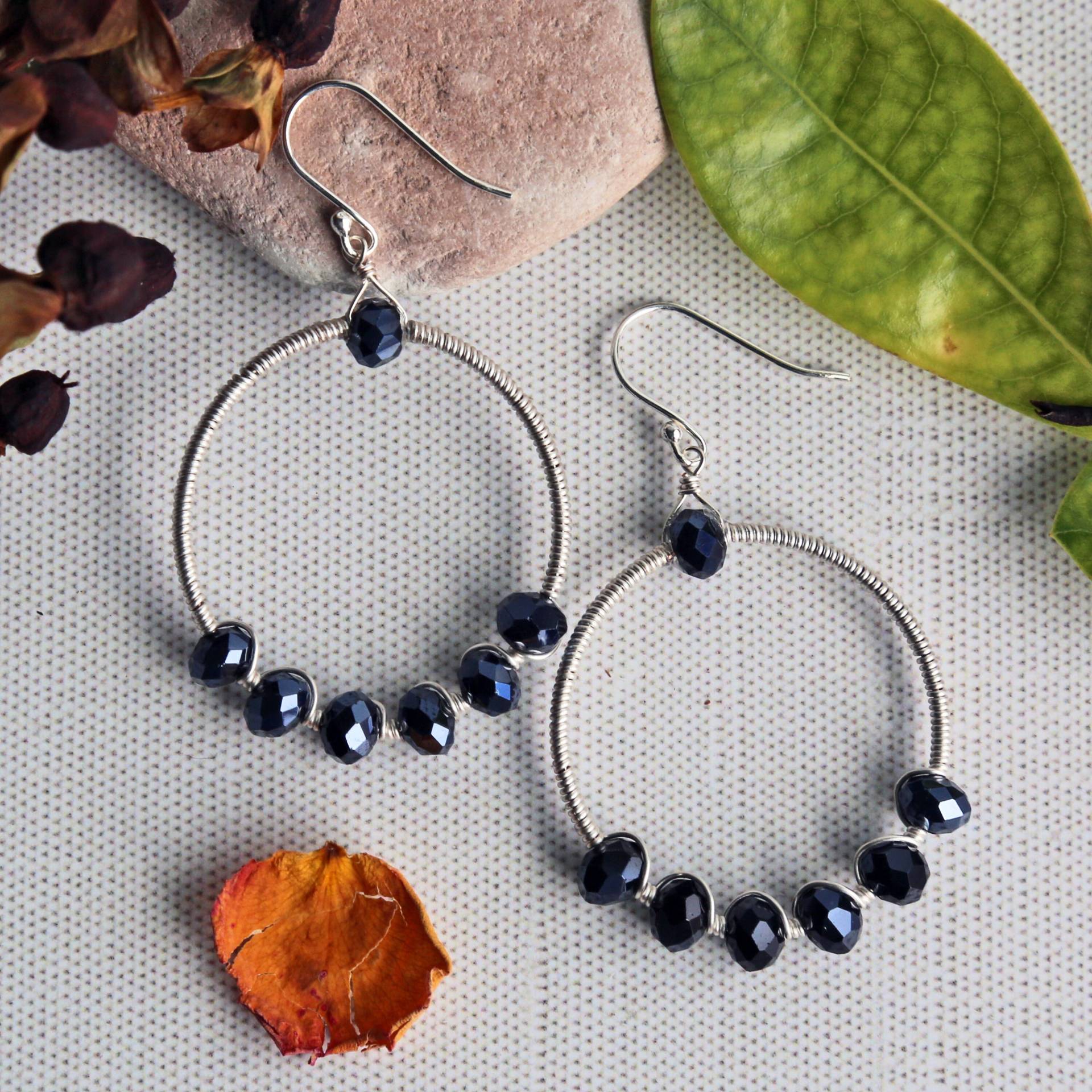 Hand Perlen Kristall Hoop Ohrring. Statement Ohrringe. Hämatit Oder Gold Und Silber Boho Creolen Hand Perlen Kristall Hoop Ohrring. Statement Ohrringe. Hämatit Oder Gold Und Silber Boho Creolen von MYGEMSROCK