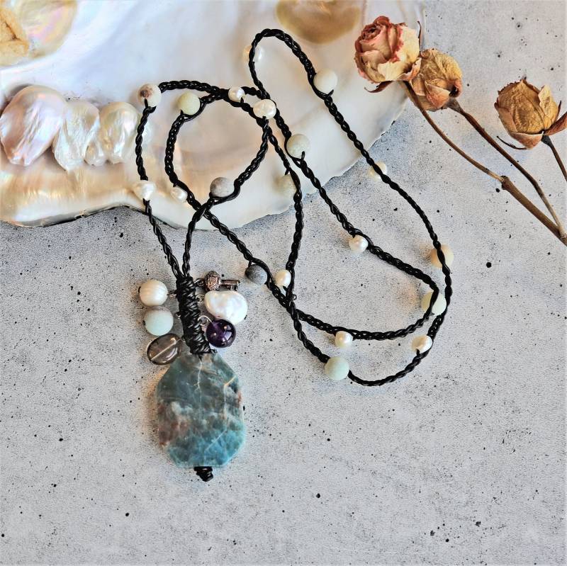 Perlen Apatit Anhänger Halskette. Und Multi Charm Multi-Charm Edelstein Leder von MYGEMSROCK