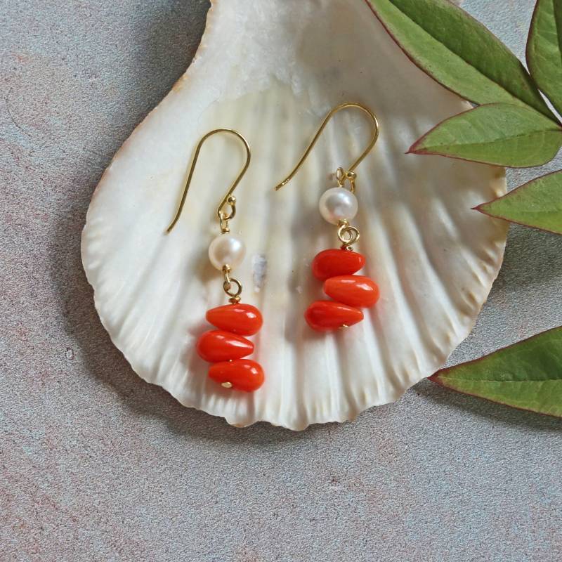 Perlen Und Orange Rote Koralle Ohrringe. Perle Tropfen Boho Frühling von MYGEMSROCK