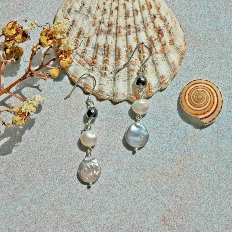 Süsswasserperle & Hämatit Ohrringe. Natürliche Süßwasser Zucchtperlen Mutter Geschenk. Geschenk Für Sie von MYGEMSROCK