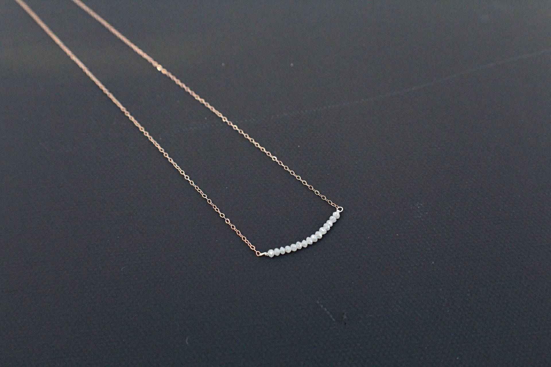 Moderne Einfache Mini Rohweiß Diamant Bar | Zierlicher Minimal Schmuck Moderne Einfache Mini Rohweiß Diamant Bar | Zierlicher Minimal Schmuck von MYSHELFIE