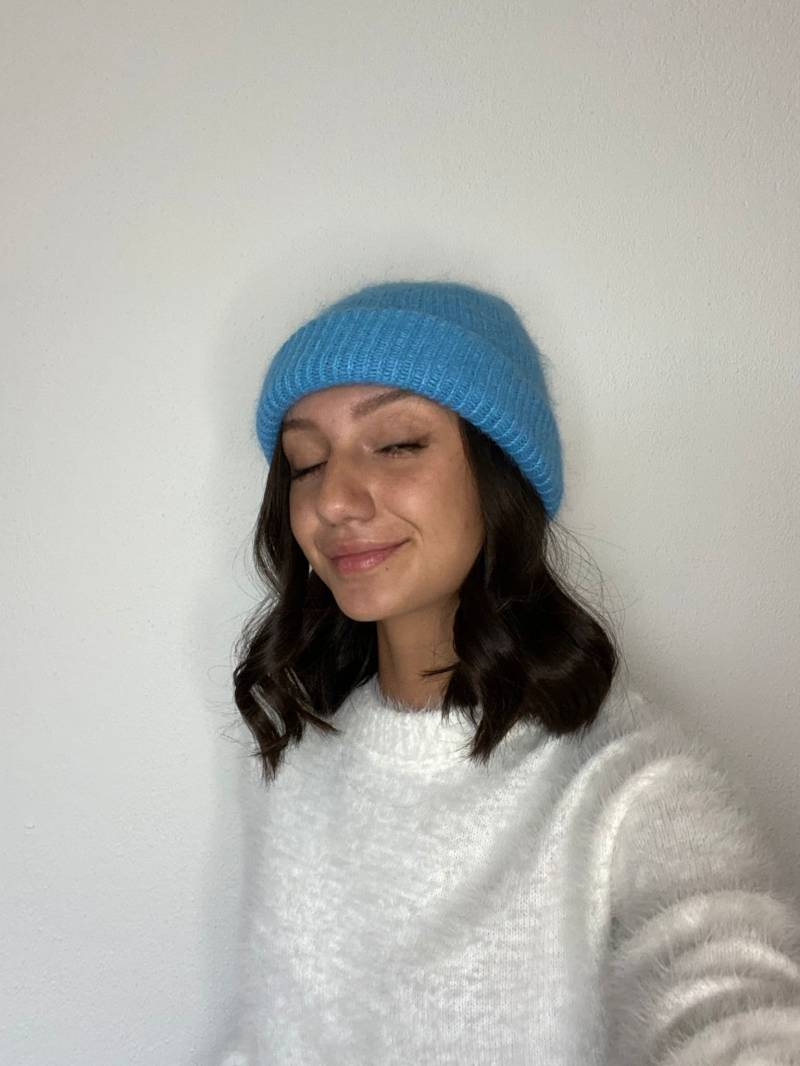 Handgemachte Damenmütze Aus Angorawolle von MYWAYCreazioni