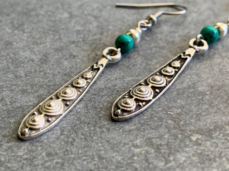 Bohoohrringe Mit Türkisen Perlen, Silberfarben, Ohrringe Hängend Bohoohrringe Mit Türkisen Perlen, Silberfarben, Ohrringe Hängend von DieHangLage