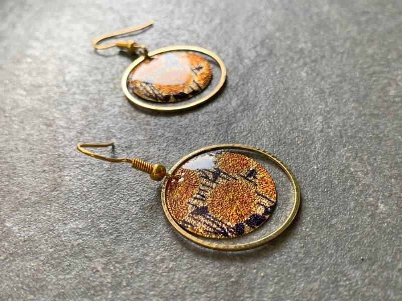 Messing Ohrringe Mit Blumenmuster von DieHangLage