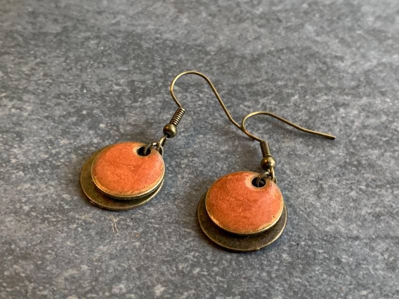 Runde Orangene Resinohrringe von DieHangLage