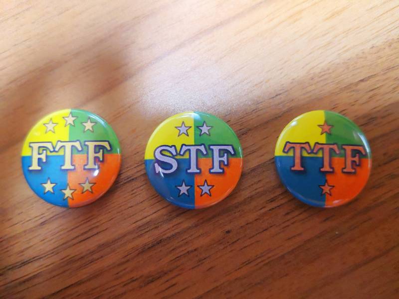 3 Stück Geocaching Ftf Stf Ttf Buttons 25mm "First To Find" von MaJaProduktion