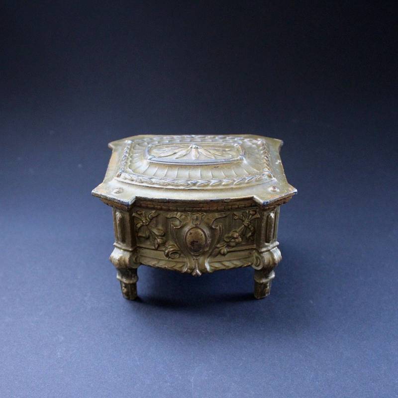 Antike Kleine Depose Schmuckdose Historismus Ca. 1870 - 1880 Sehr Schwere Ausführung Antike Kleine Depose Schmuckdose Historismus Ca. 1870 - 1880 Sehr Schwere Ausführung von MaKoVintageShop