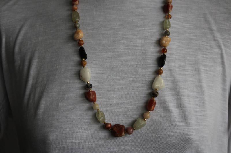 Edelsteinkette Mit Verschiedenen Halbedelsteinen Vintage Aus Den 70Er Jahren Edelsteinkette Mit Verschiedenen Halbedelsteinen Vintage Aus Den 70Er Jahren von MaKoVintageShop