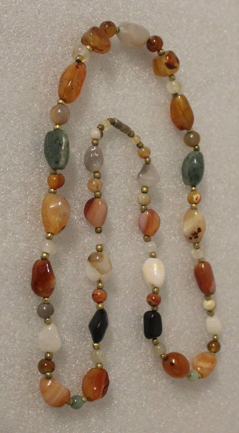 Bunte Edelsteinkette Mit Schraubverschluß Vintage 70Er Jahre Bunte Edelsteinkette Mit Schraubverschluß Vintage 70Er Jahre von MaKoVintageShop