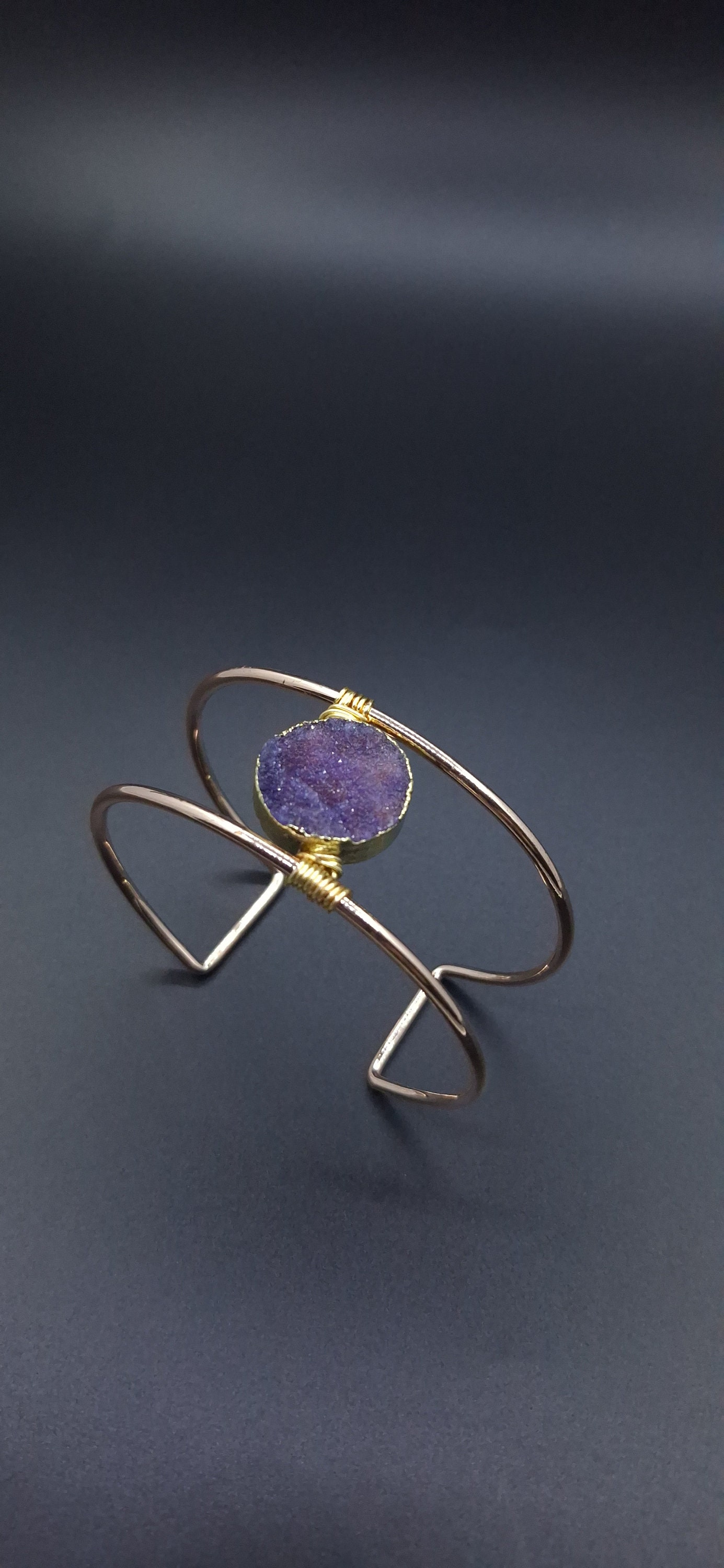 Manschettenarmband Mit Natürlichem Druzy-Achatstein, Größenverstellbar von MaNauBijouxStudio