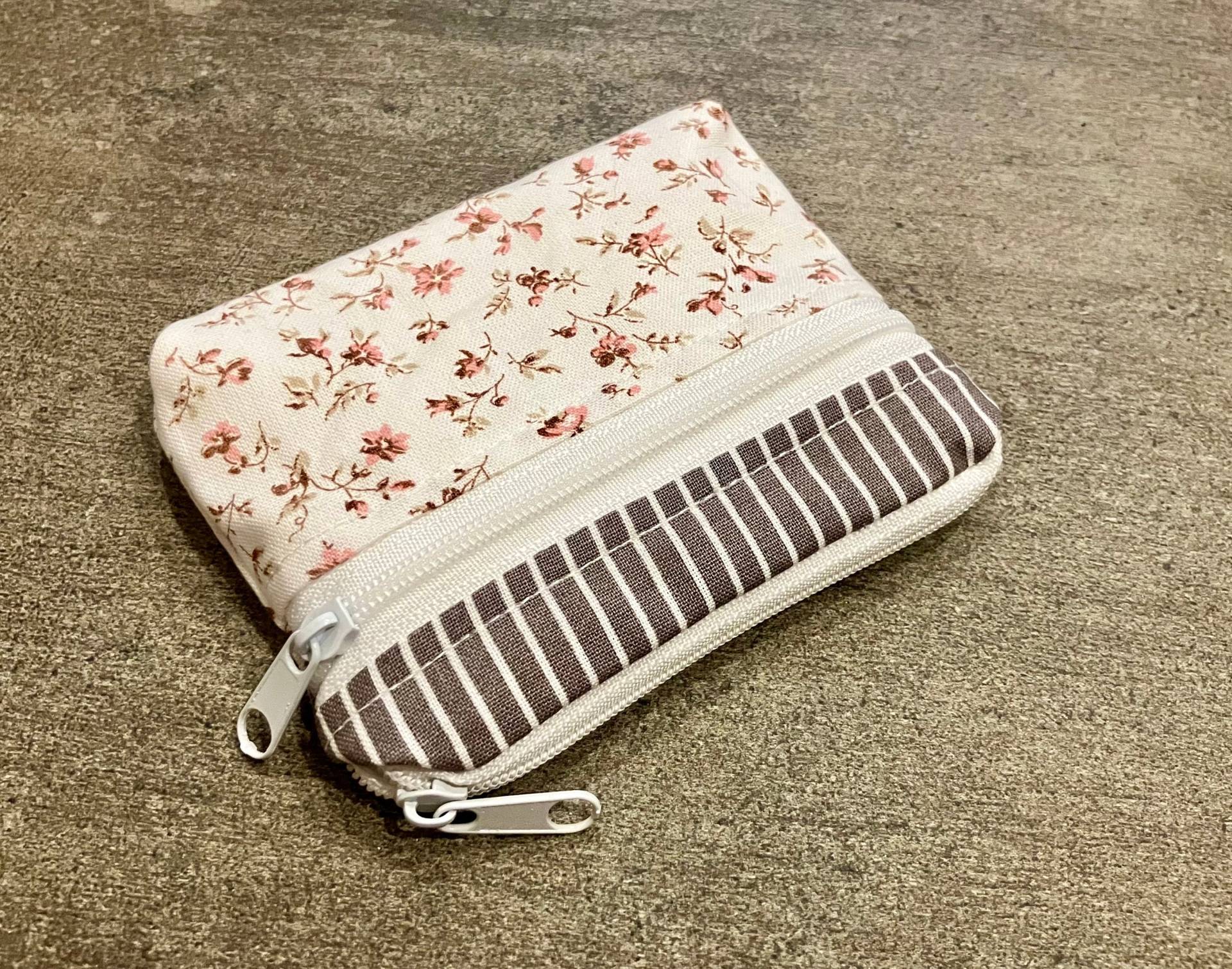 Kleines Portemonnaie "24' von MaNeSi